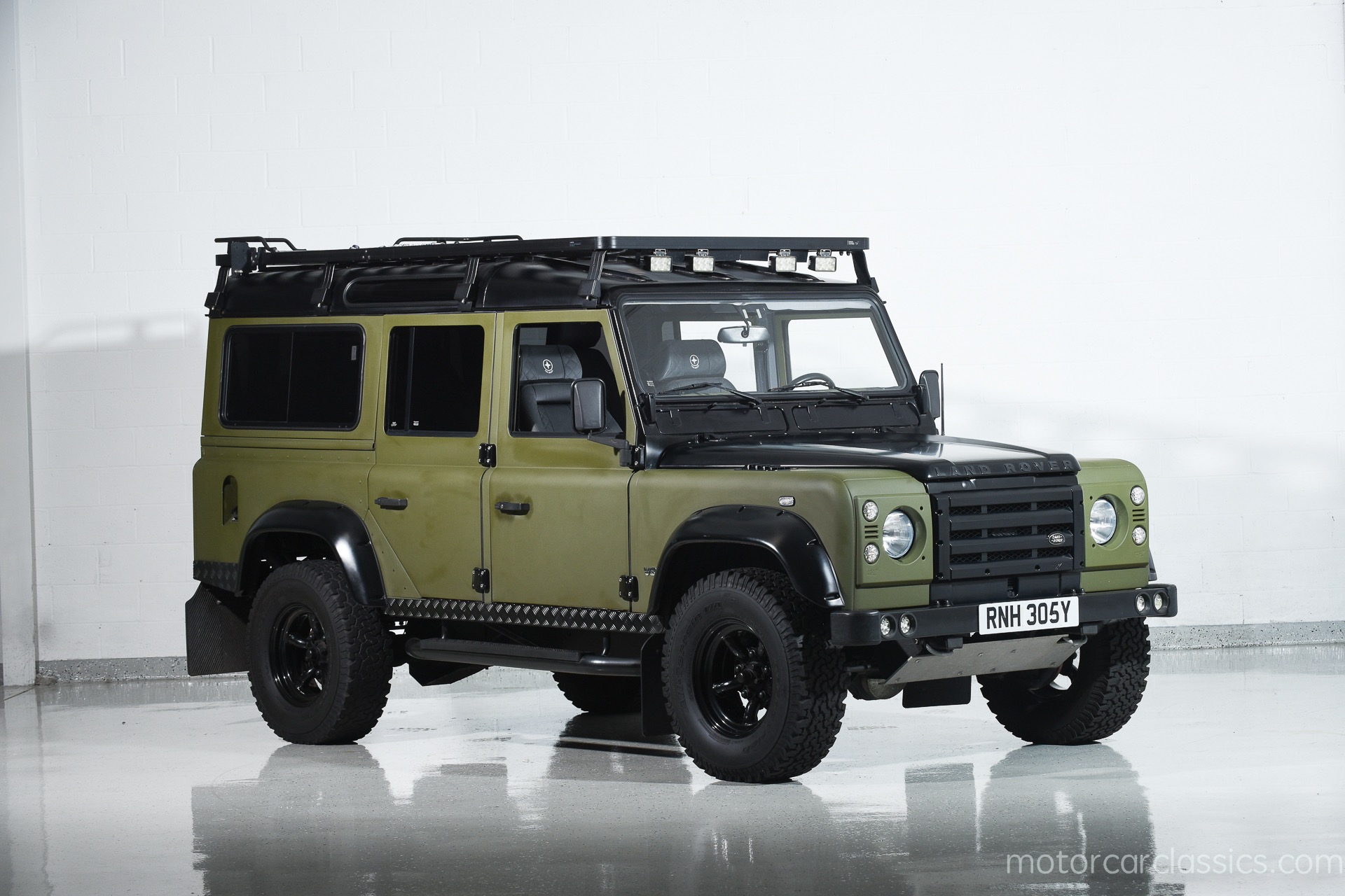 Land rover defender 1983