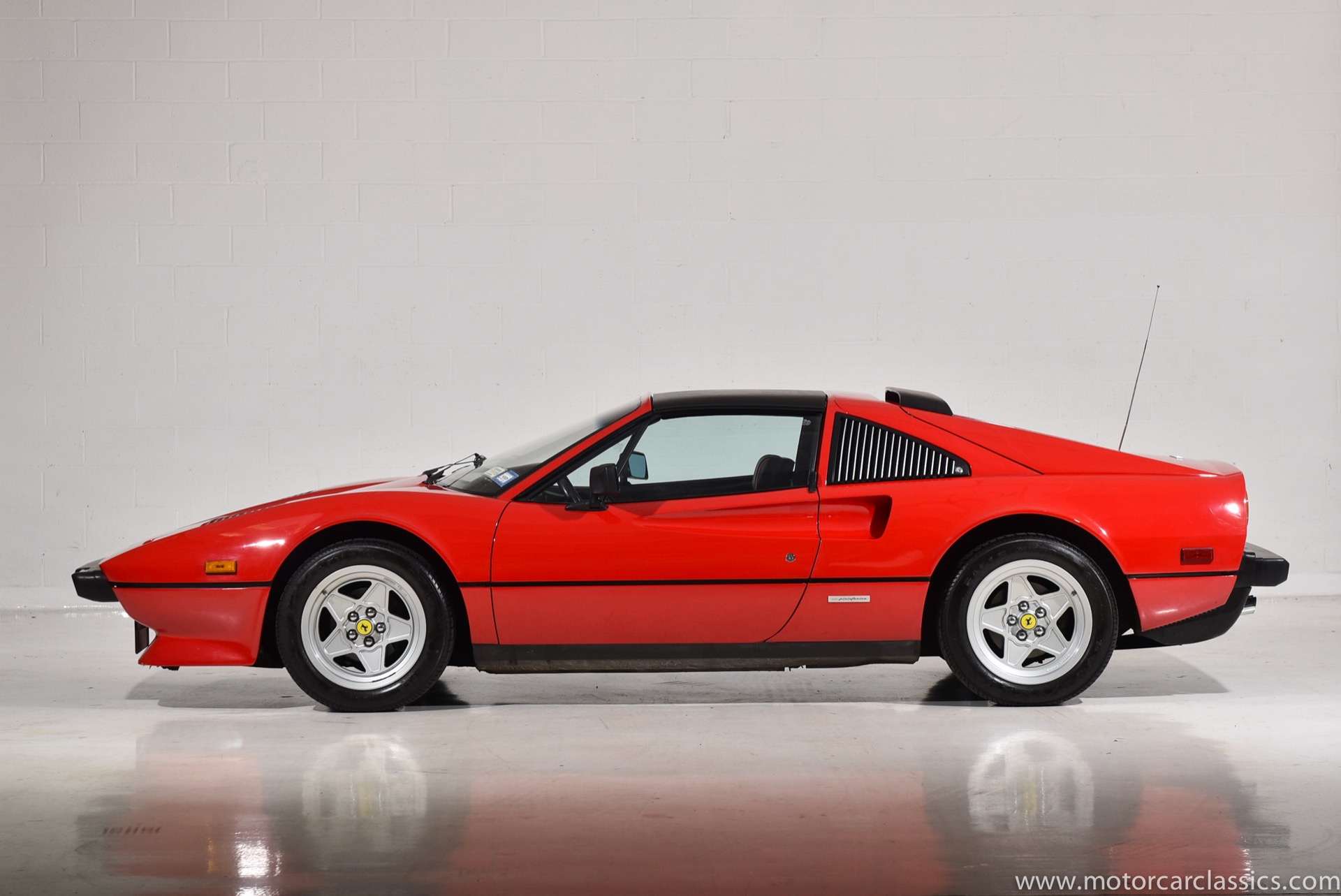 1984 ferrari 308 gts