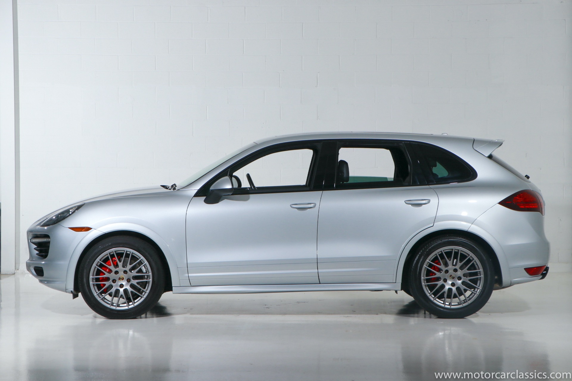 Porsche cayenne gts 2013